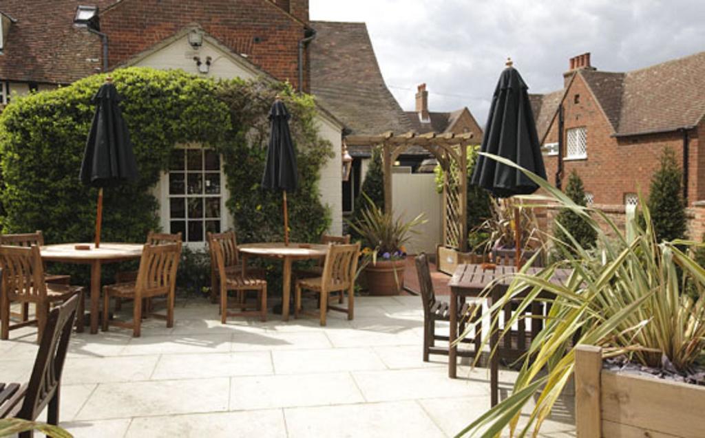 The Bell Hotel & Inn By Greene King Inns Woburn Exterior foto